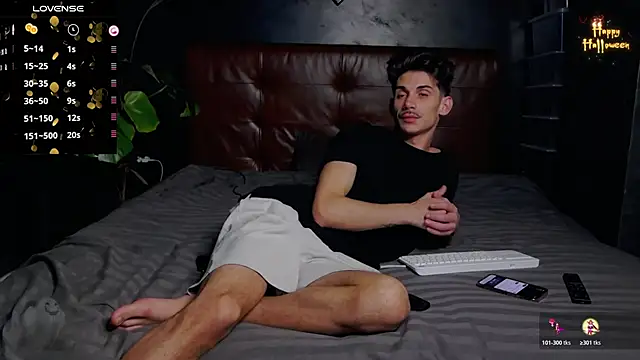 DanielCrush1 online show from 10/30/25, 07:43