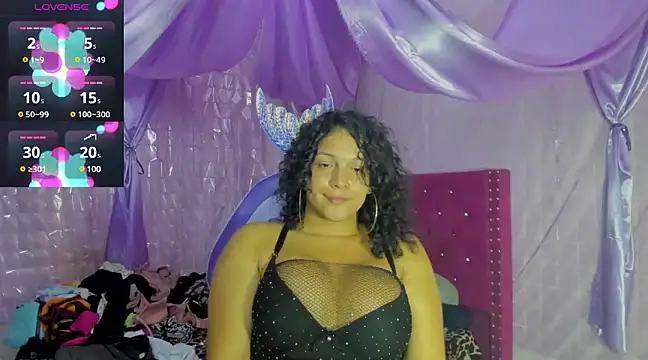 Snapshot of sirenadirtysexxx chatting on 01/28/25, 08:47 sirenadirtysexxx online show from 01/28/25, 08:47