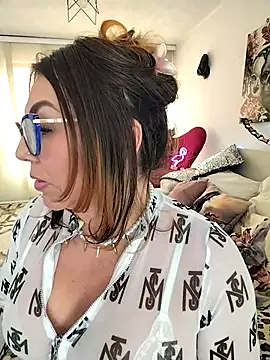 Myrnasexxx online show from 10/30/25, 04:19