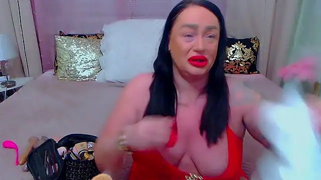Snapshot of BustyVicky chatting on 01/11/25, 09:36 BustyVicky online show from 01/11/25, 09:36