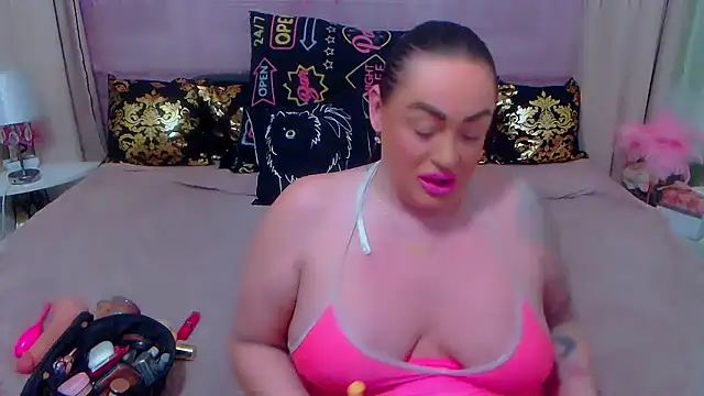 Snapshot of BustyVicky chatting on 03/13/25, 10:21 BustyVicky online show from 03/13/25, 10:21