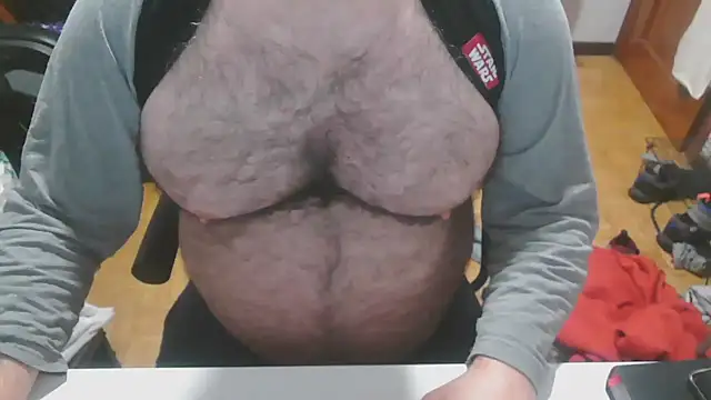 Snapshot of mikeyhotbear chatting on 01/09/25, 06:17 mikeyhotbear online show from 01/09/25, 06:17