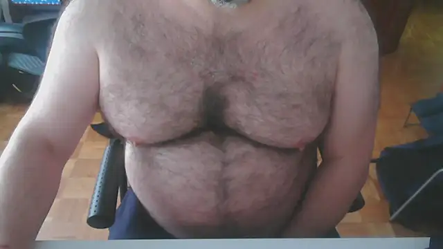 Snapshot of mikeyhotbear chatting on 02/10/25, 04:58 mikeyhotbear online show from 02/10/25, 04:58