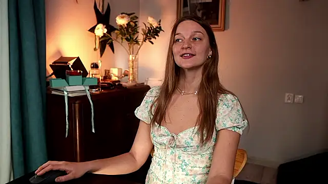 Snapshot of Special___ chatting on 12/04/24, 07:01 Special online show from 12/04/24, 07:01