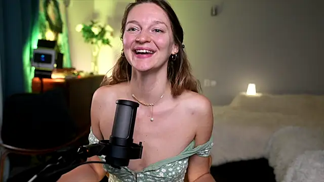 Snapshot of Special___ chatting on 03/11/25, 03:23 Special online show from 03/11/25, 03:23