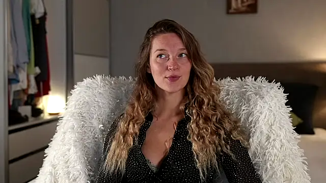 Snapshot of Special___ chatting on 09/24/25, 03:54 Special online show from 09/24/25, 03:54