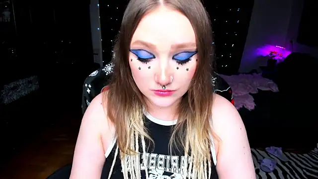 Snapshot of YourDyingBride chatting on 02/08/25, 02:15 YourDyingBride online show from 02/08/25, 02:15
