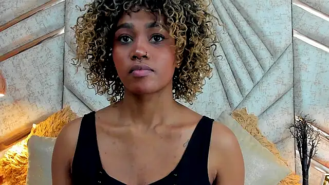 AgataRinaldi online show from 10/27/25, 11:41