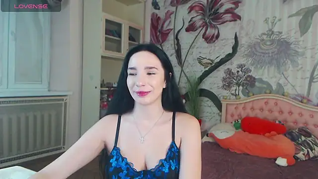Snapshot of AliciaBow chatting on 12/23/24, 02:07 AliciaBow online show from 12/23/24, 02:07