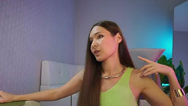 Snapshot of iris_vega9 chatting on 10/13/25, 01:11 iris vega9 online show from 10/13/25, 01:11