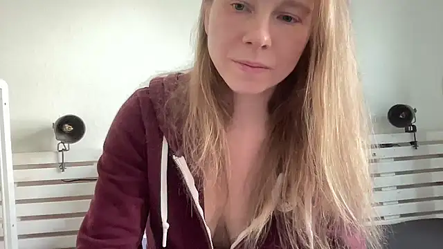 SweetLucy96 online show from 12/24/24, 09:28