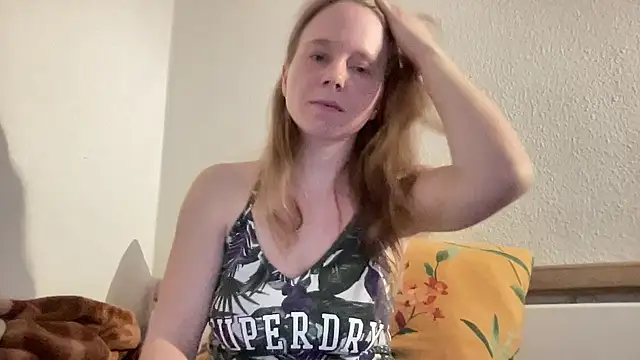 SweetLucy96 online show from 03/11/25, 03:23