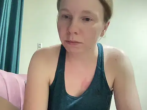 SweetLucy96 online show from 10/30/25, 07:25