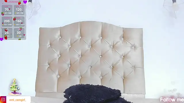 Snapshot of emily_campbell_ chatting on 12/28/24, 01:59 emily campbell online show from 12/28/24, 01:59