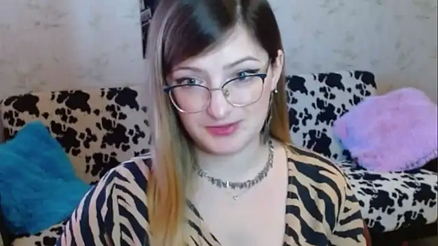 Snapshot of Arielsssplash chatting on 10/13/25, 06:57 Arielsssplash online show from 10/13/25, 06:57