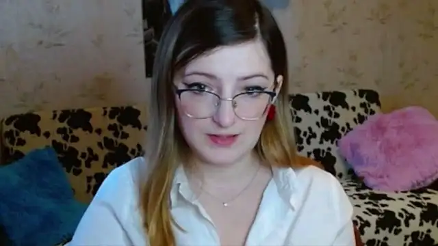 Snapshot of Arielsssplash chatting on 10/16/25, 06:47 Arielsssplash online show from 10/16/25, 06:47