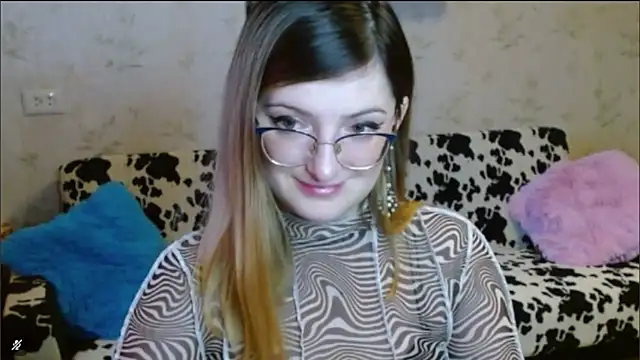 Snapshot of Arielsssplash chatting on 10/21/25, 06:58 Arielsssplash online show from 10/21/25, 06:58