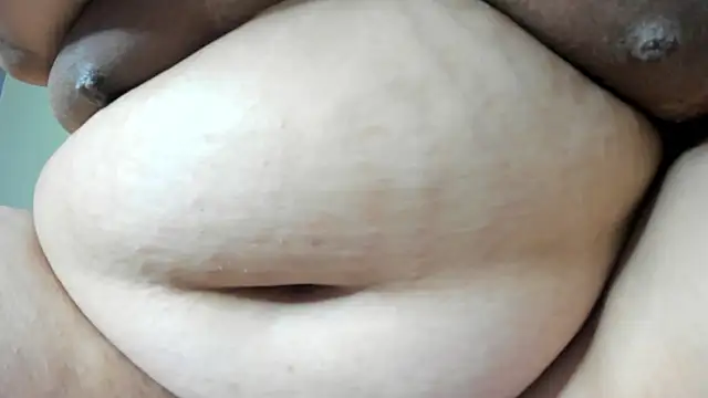 Snapshot of Alondra_zaaens chatting on 01/03/25, 11:44 Alondra zaaens online show from 01/03/25, 11:44