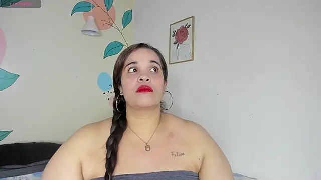 Snapshot of Alondra_zaaens chatting on 10/11/25, 04:22 Alondra zaaens online show from 10/11/25, 04:22