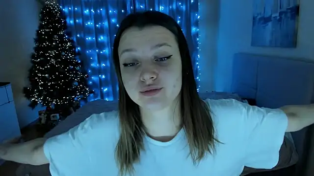Snapshot of SoniNesti chatting on 12/25/24, 12:58 SoniNesti online show from 12/25/24, 12:58