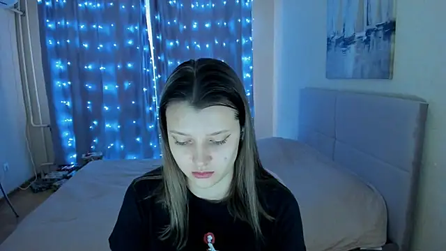 Snapshot of SoniNesti chatting on 02/06/25, 12:05 SoniNesti online show from 02/06/25, 12:05