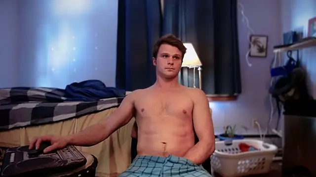 Snapshot of slapsmacks chatting on 01/21/25, 06:12 slapsmacks online show from 01/21/25, 06:12