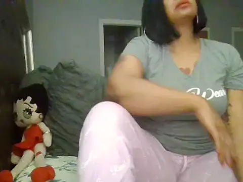 MSweetLindaParks online show from 12/14/24, 01:06