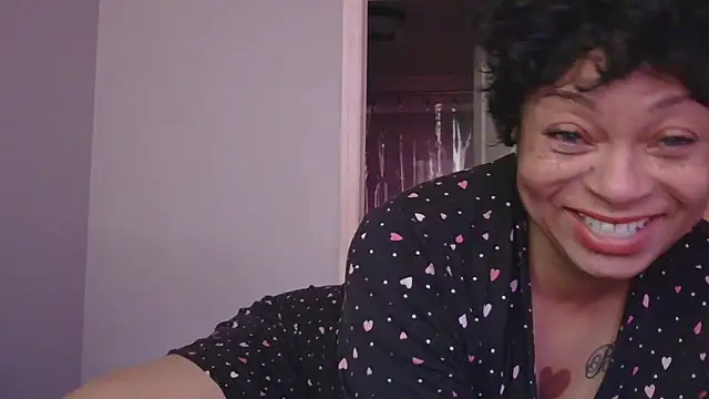 MSweetLindaParks online show from 10/15/25, 12:16