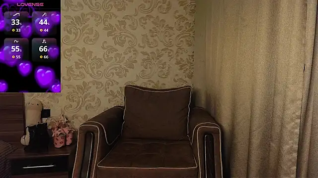 AgnesGraham online show from 10/31/25, 09:49