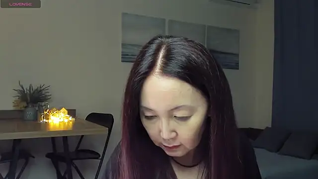 Snapshot of AvroraSakura chatting on 02/15/25, 03:39 AvroraSakura online show from 02/15/25, 03:39