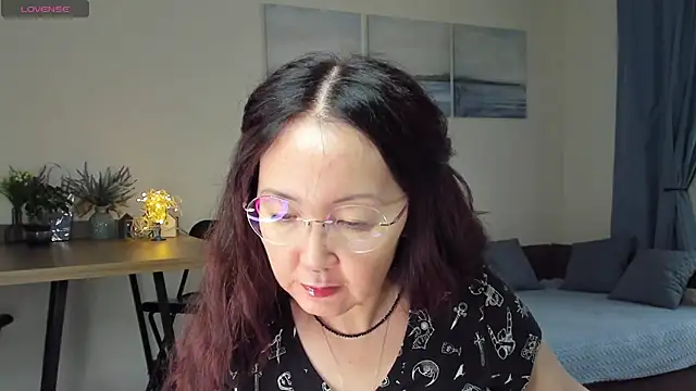 Snapshot of AvroraSakura chatting on 03/13/25, 11:41 AvroraSakura online show from 03/13/25, 11:41