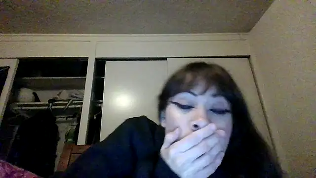 Snapshot of petitedoll29 chatting on 12/16/24, 03:51 petitedoll29 online show from 12/16/24, 03:51