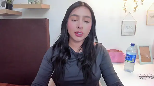 isabella jade online show from 02/05/25, 07:20