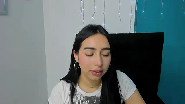 isabella jade online show from 03/08/25, 10:02