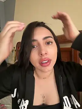 isabella jade online show from 10/04/25, 02:04