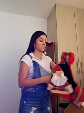 Snapshot of miaeyes chatting on 12/04/24, 03:32 miaeyes online show from 12/04/24, 03:32