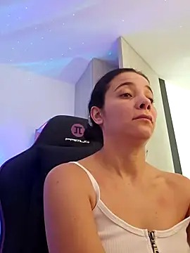 Snapshot of miaeyes chatting on 01/21/25, 01:22 miaeyes online show from 01/21/25, 01:22