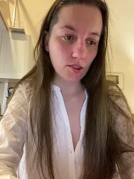 Snapshot of Nicole-Ray chatting on 10/05/25, 08:29 Nicole-Ray online show from 10/05/25, 08:29