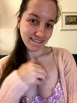 Snapshot of Nicole-Ray chatting on 10/24/25, 05:48 Nicole-Ray online show from 10/24/25, 05:48