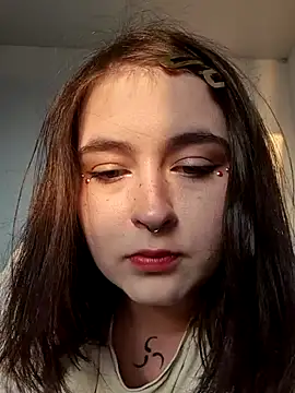 Yammy Yumi online show from 11/07/25, 01:22