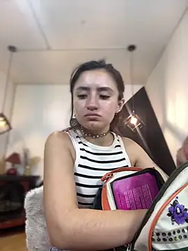 Perla Campbell online show from 12/11/24, 07:36