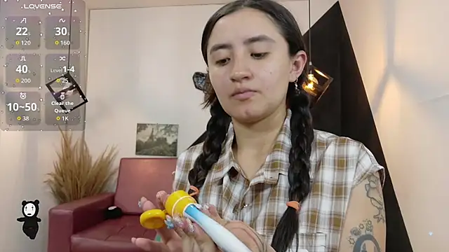 Perla Campbell online show from 10/17/25, 07:05