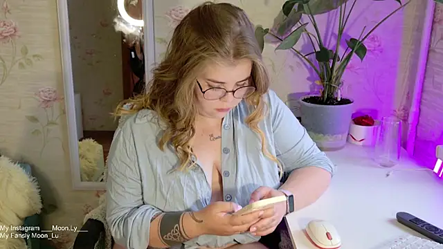 sinnamon  online show from 09/26/25, 11:47