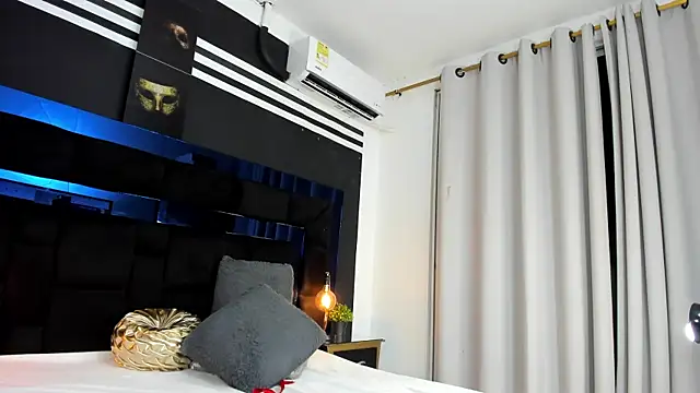 Snapshot of KatalinaMillan chatting on 01/14/25, 09:56 KatalinaMillan online show from 01/14/25, 09:56