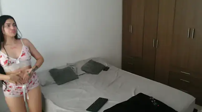 Snapshot of zendayasexxx chatting on 12/18/24, 09:51 zendayasexxx online show from 12/18/24, 09:51