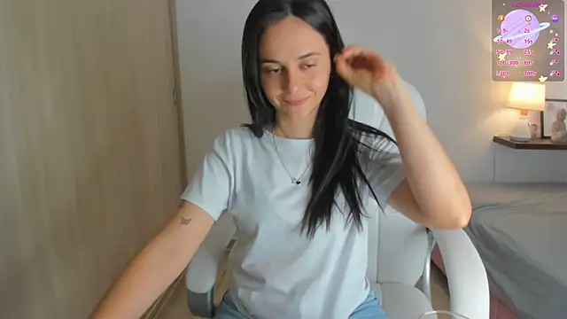 Snapshot of lucia_s1 chatting on 01/24/25, 08:54 lucia s1 online show from 01/24/25, 08:54