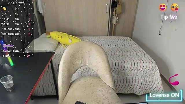 Snapshot of lucia_s1 chatting on 10/10/25, 08:19 lucia s1 online show from 10/10/25, 08:19