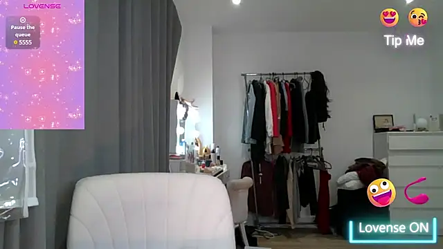 Snapshot of chelseablonde chatting on 02/21/25, 10:04 chelseablonde online show from 02/21/25, 10:04