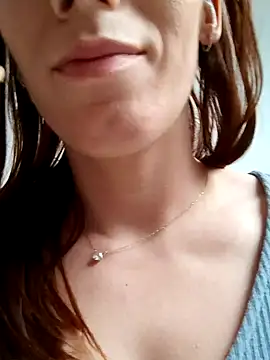 Snapshot of clara-francaise chatting on 02/17/25, 08:04 clara-francaise online show from 02/17/25, 08:04