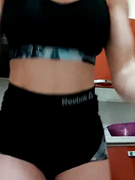 Snapshot of clara-francaise chatting on 02/20/25, 07:30 clara-francaise online show from 02/20/25, 07:30